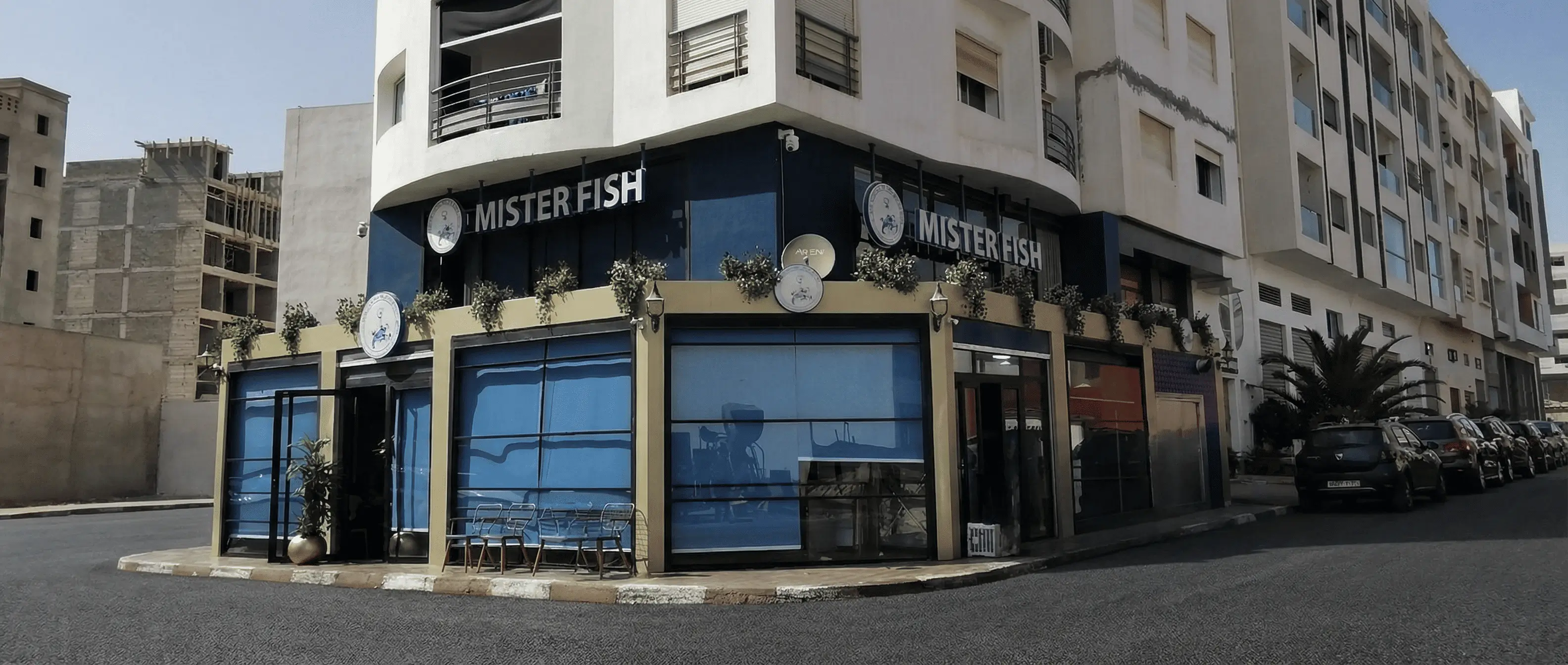Mister Fish food truck storefront